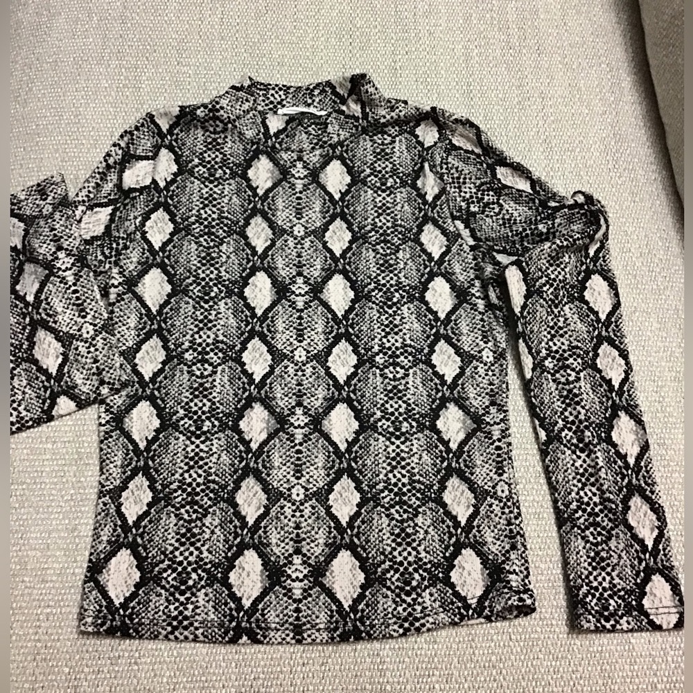 Caution to the wind mock neck top